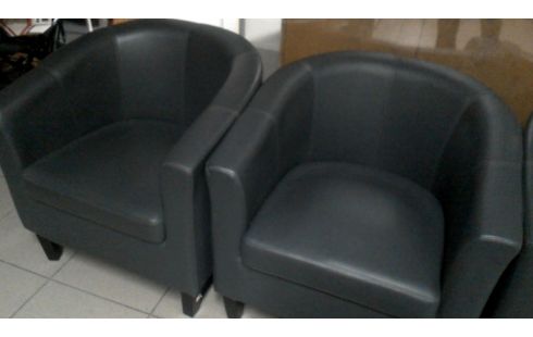 SILLÓN DE CUERO CLUB NEGRA IMITACIÓN CUERO LA UNIDAD