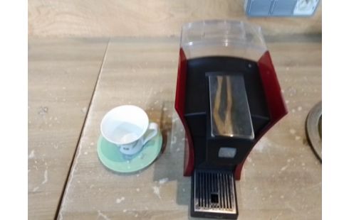 MACHINE A THÉ ÉLECTRIQUE + TASSE