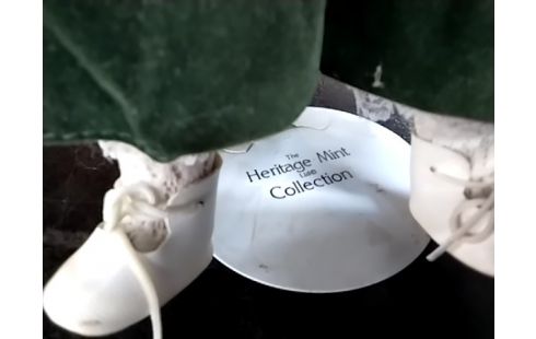 POUPEE THE HERITAGE MINT