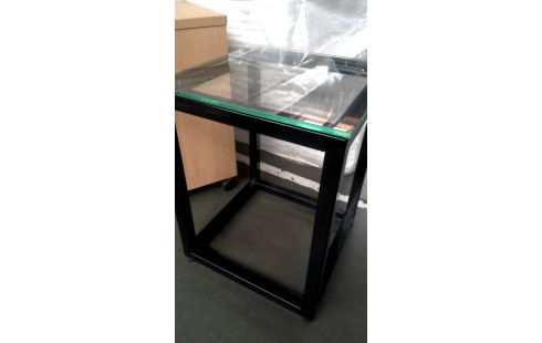 APARADOR NEGRO METAL HIELO