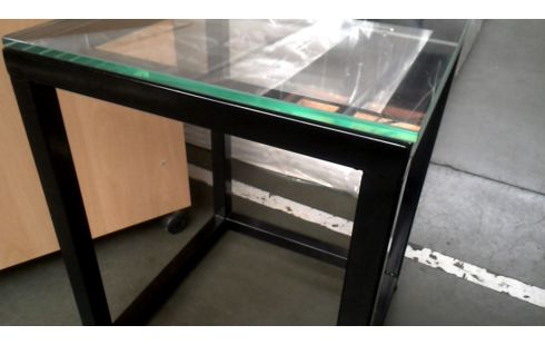 APARADOR NEGRO METAL HIELO