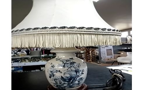 LAMPE DE CHEVET PIED BOULE PORCELAINE OISEAUX