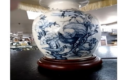 LAMPE DE CHEVET PIED BOULE PORCELAINE OISEAUX