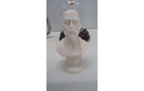 STATUETTE MARMORSTEIN