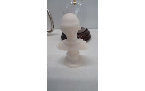 STATUETTE MARMORSTEIN