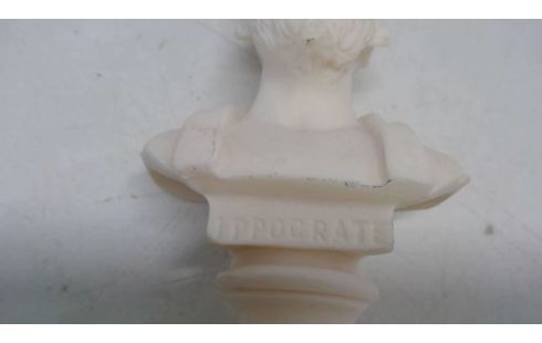 STATUETTE MARMORSTEIN