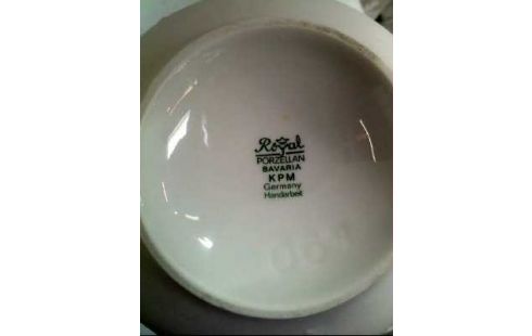 VASE PORZELLAN <KPM> WEISS VERZIERT ROSEN