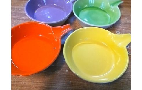 LOT DE 4  COUPELLES COLOREES