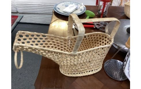 PANIER PAILLÉ BEC VERSEUR