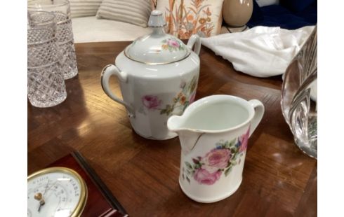 SERVICE POT À LAIT + SUCRIER