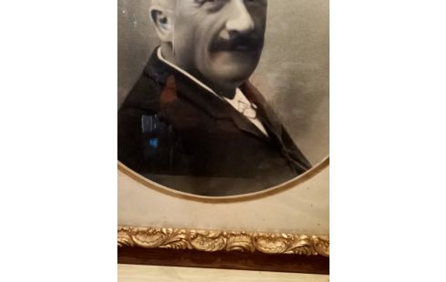 PORTRAIT ENCADRÉ FIN XIX ÈME