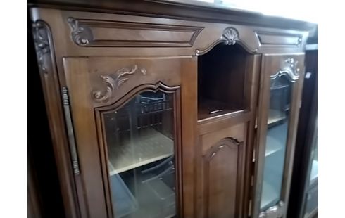 ARMOIRE 3 portes dont 2 vitree style lxv merisier