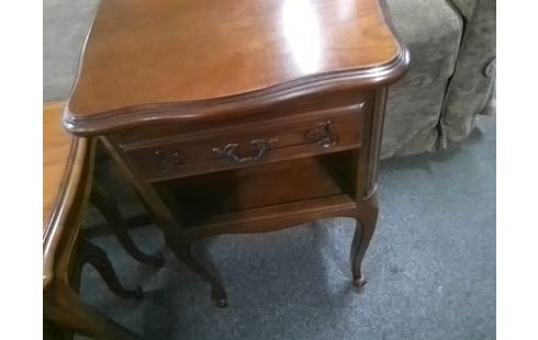 CHEVET 1 TIROIR STYLE REGENCE MERISIER