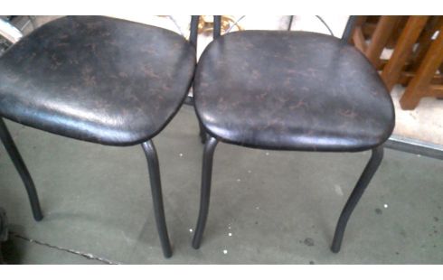 KEUKENSTOEL LOT VAN 2