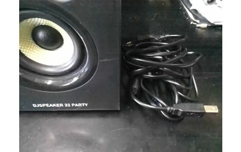 PAIRE D'ENCEINTES HERCULES AVEC TELECOMMANDE