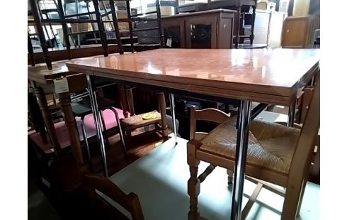 TABLE DE CUISINE FORMICA