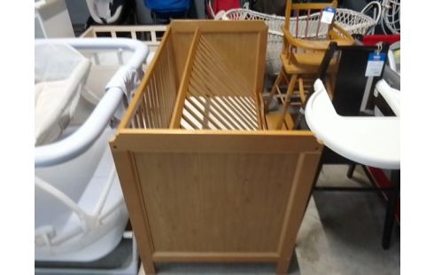 LIT BEBE + MATELAS EN L'ETAT