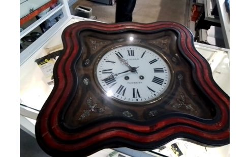 OEIL DE BOEUF TON ROUGE ET NOIR PLOUBZRE