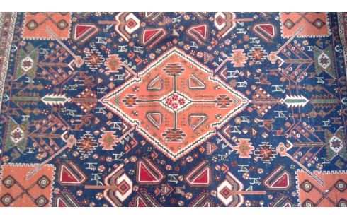 PERZISCH TAPIJTJE  HANDGEKN 165X130