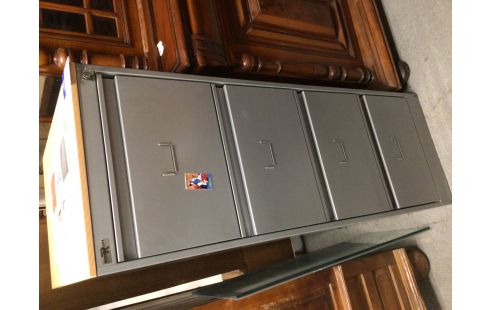 CLASSEUR METAL GRIS 4 T AVEC CLE