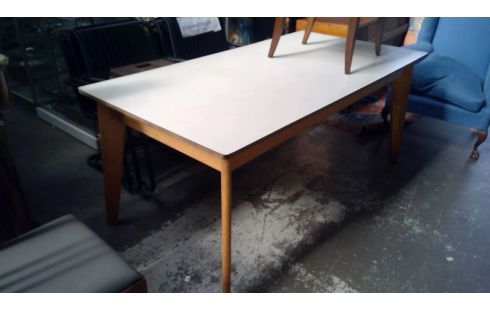 KLOOSTERTAFEL HOUT/FORMICA XL
