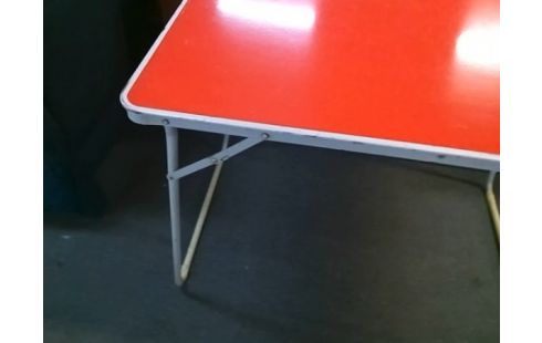 TABLE PLIANTE ROUGE 83X65
