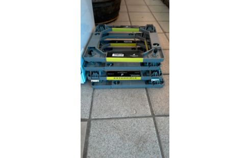 SUPPORT A ROULETTE CAUJOLLE L'UN