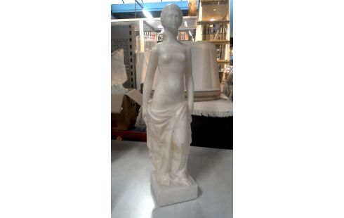 ESTATUA MUJER MÁRMOL