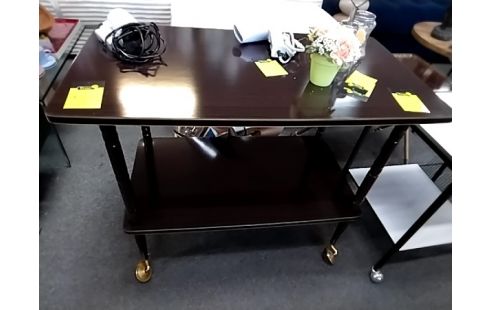 TABLE TV 2 PLATEAUX SUR ROULETTES VINTAGE