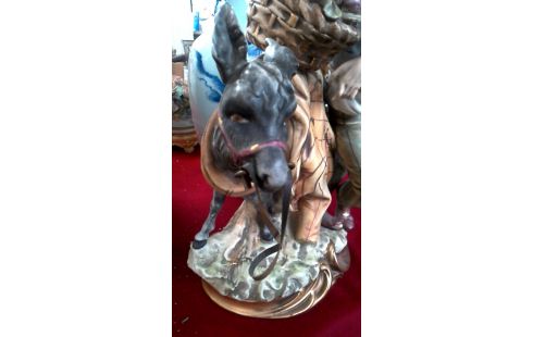 ESTATUA ITALIANO HOMBRE MET, , ASNO PORCELANA