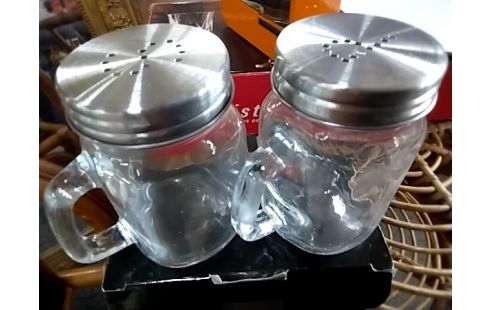 SET DE TABLE Poivre et sel