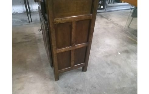 HOMME DEBOUT 2 PORTES 1 TIROIR