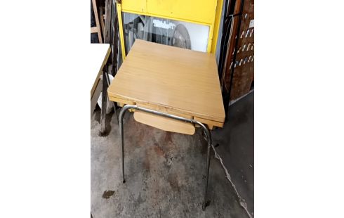 TABLE FORMICA