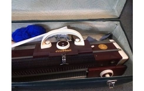 MACHINE A TRICOTER IMPERIAL KNITTAX