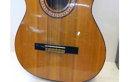 GUITARE HERNANDEZ CH 150 (MANQUE 1 CORDE)
