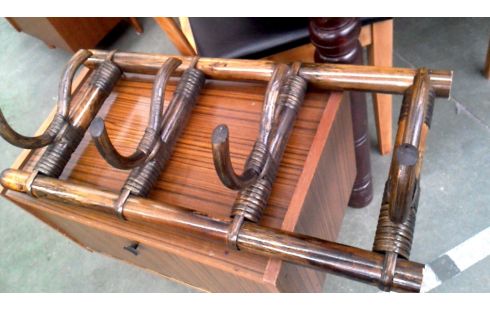 PORTE MANTEAU BAMBOU MURAL