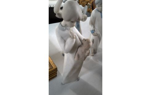 BEELDJE PORSELEIN REX