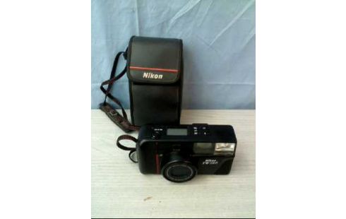 KAMERA ANALOG <NIKON> 35MM TW-ZOOM +TASCHE