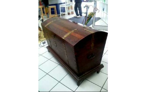 TRUHE MIT DECKEL HOLZ GROSS MASSIV VINTAGE