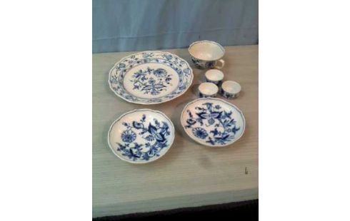 GESCHIRR-SET 7-TLG MEISSEN ZWIEBELMUST.