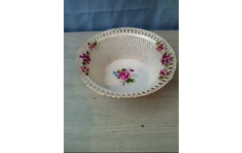 SCHALE <CLUJ-NAPOCA> DURCHBROCHEN FLORAL