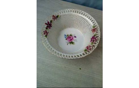 SCHALE <CLUJ-NAPOCA> DURCHBROCHEN FLORAL