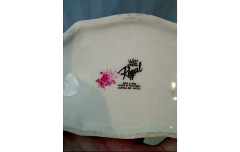 PORZELLANFIGUR <REGAL> DAME AUF WAGEN PFERDE