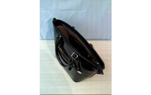 HANDTASCHE <L.CREDI> SCHWARZ LEDEROPTIK