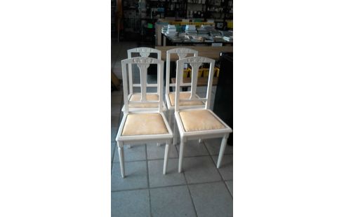 LOT DE 4 CHAISES