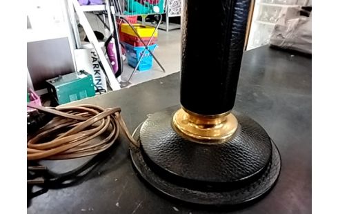 LAMPE PIED CUIR NOIR LE TANNEUR