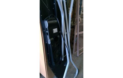 PLANCHE A REPASSER  AVEC SOUFLERIE