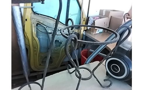 PORTE PLANTE FER FORGÉ