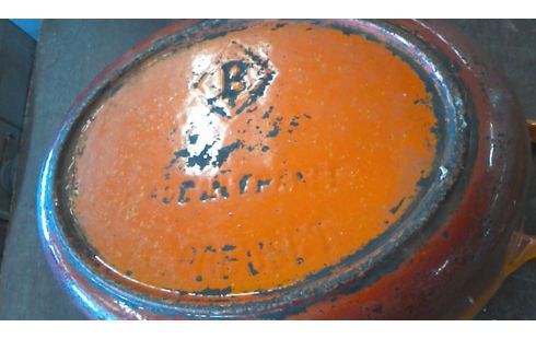 KOOKPAN GIETIJZER IN DE STAAT