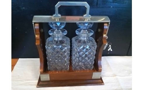 LOT DE 2 CARAFES VERRES AVEC SUPPORT